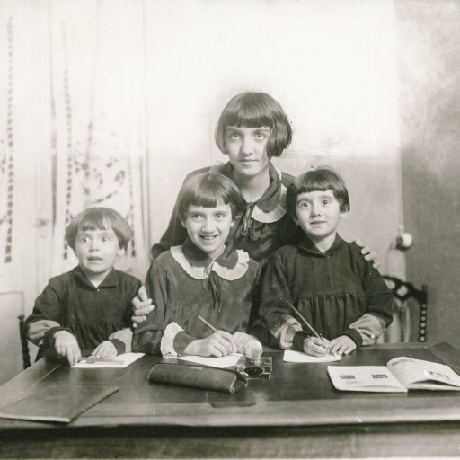 Foto Artoni Scuola elementare De Amicis, 1947-1950