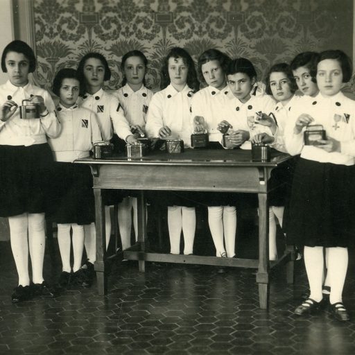 Opera Nazionale Maternità e Infanzia, scuola di economia domestica, 1940 ca.