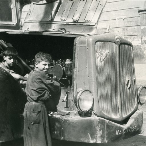 Vernon Richards Bambini al lavoro a Napoli, 1946